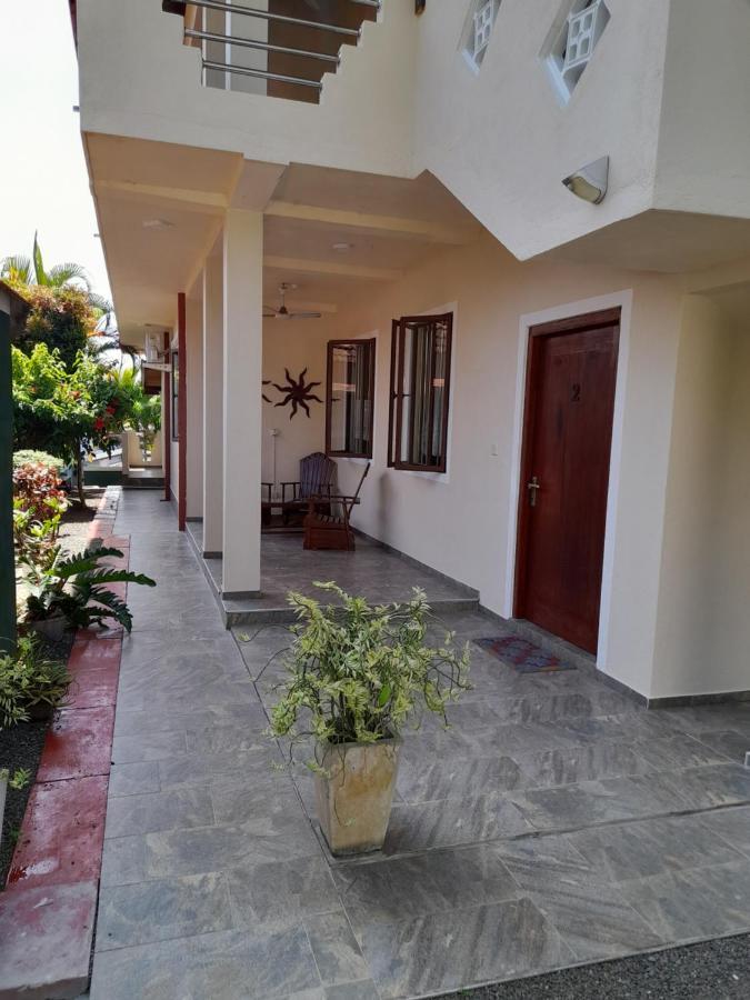 Slg Villa Hikkaduwa Buitenkant foto
