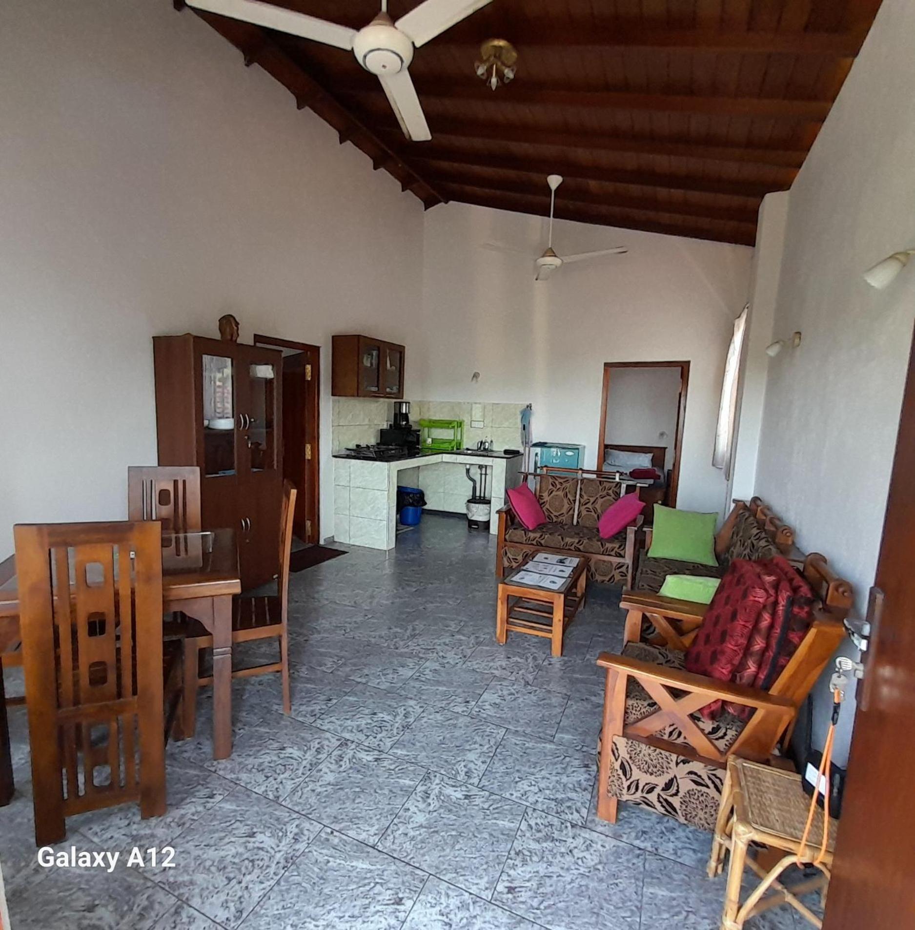 Slg Villa Hikkaduwa Buitenkant foto