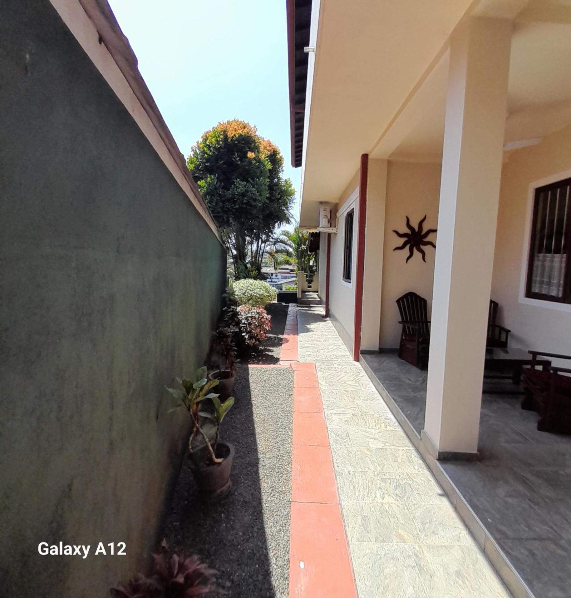 Slg Villa Hikkaduwa Buitenkant foto